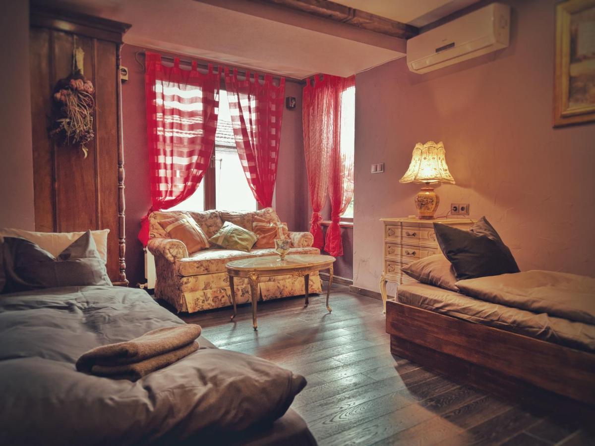 Тhe Bohemian Lodge-Entire House With Sauna Veliko Tarnovo Kültér fotó