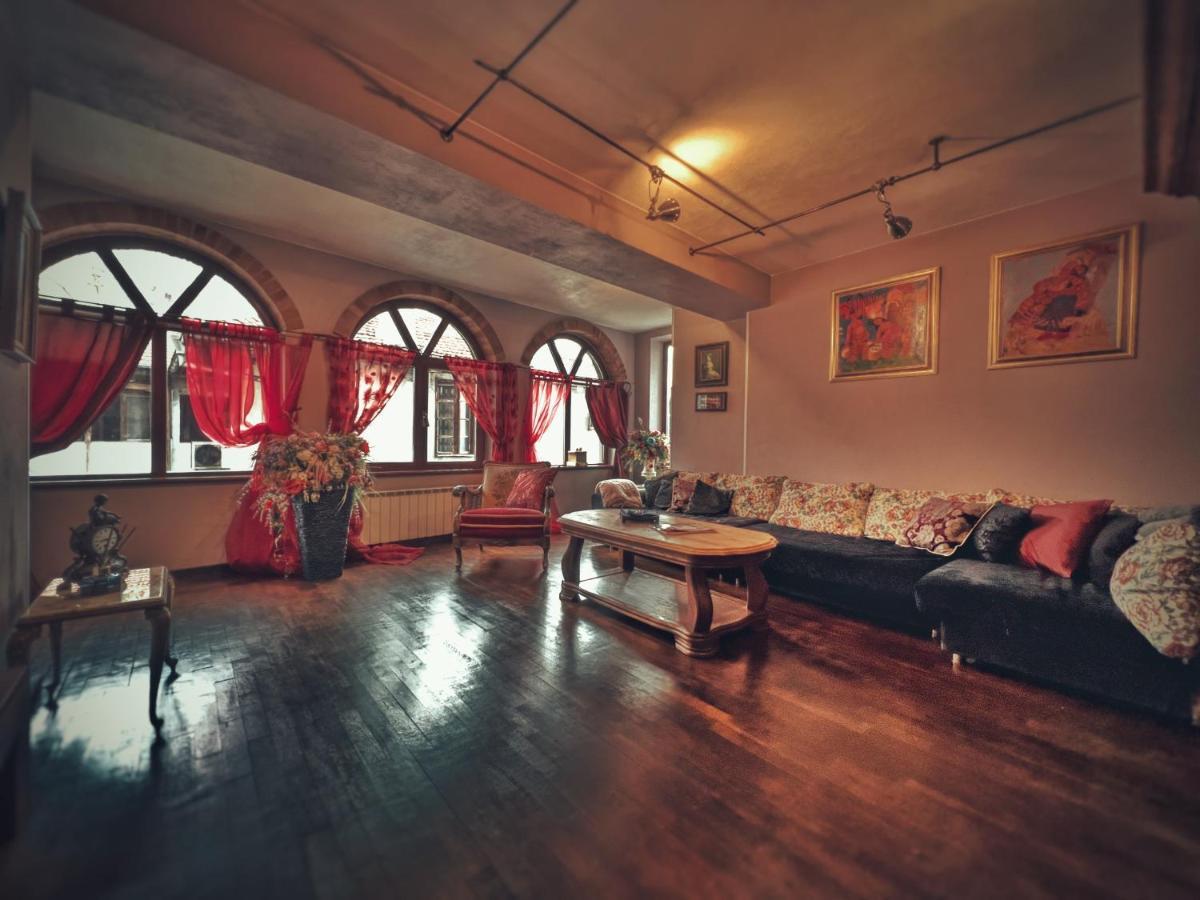 Тhe Bohemian Lodge-Entire House With Sauna Veliko Tarnovo Kültér fotó