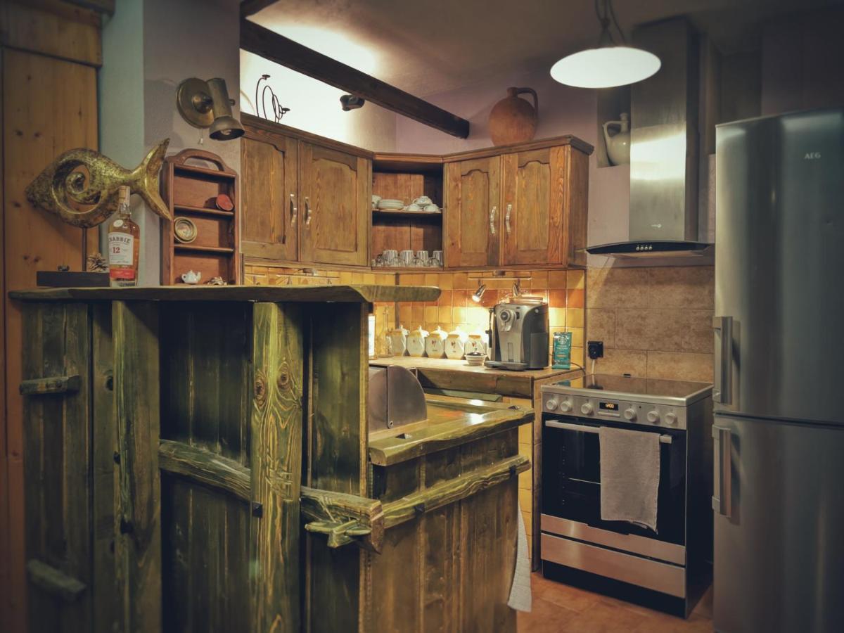 Тhe Bohemian Lodge-Entire House With Sauna Veliko Tarnovo Kültér fotó